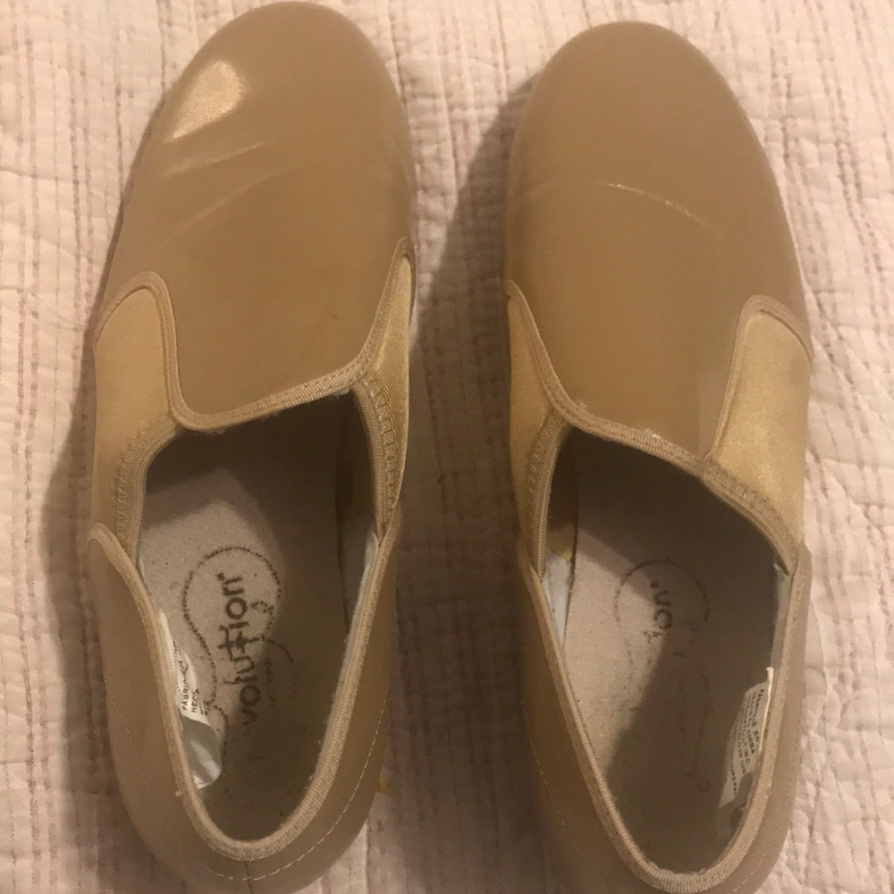Revolution Dancewear Womens size 8 tan tap shoes